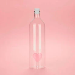 Balvi Bouteille Cœur En Verre 1.2l 6 Balvi Bouteille Cœur En Verre 1.2l -Magasin De Vaisselle Pour La Maison bouteille coeur en verre 1 2l 656218 656218 FRN03 WEB