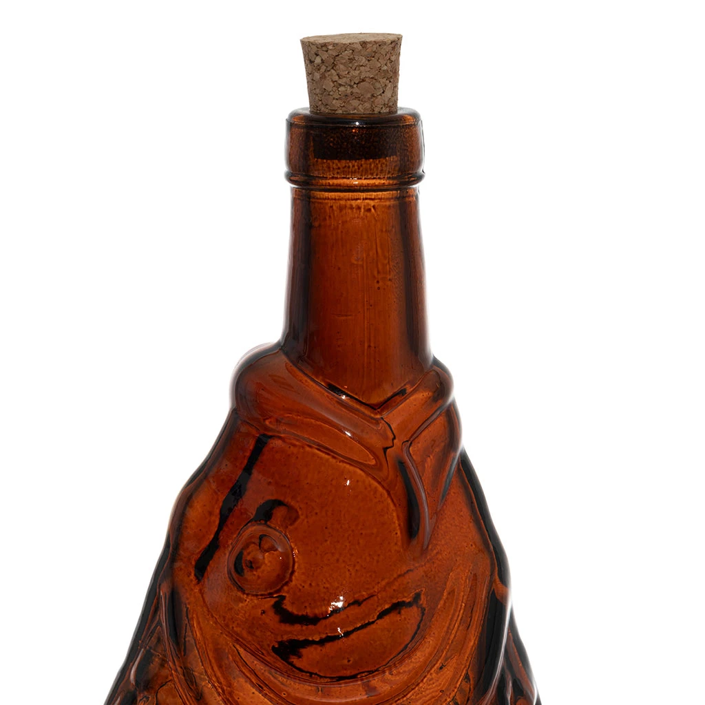 Bouteille Poisson En Verre Recyclé Sablé Ambre 1.1L 2 Bouteille Poisson En Verre Recyclé Sablé Ambre 1.1L – Image 2