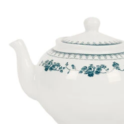 Theiere Anglaise En Faïence Blanc Et Bleu Ancien - Faustine 7 Theiere Anglaise En Faïence Blanc Et Bleu Ancien - Faustine -Magasin De Vaisselle Pour La Maison theiere anglaise en faience blanc et bleu ancien faustine 201506 201506 DET03 WEB 1